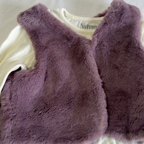 Nutmeg - Purple Faux Fur Vest with Cream Long Sleeve Top - Picture 3 of 5